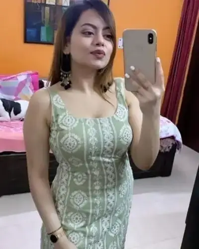 Call Girl in Parola